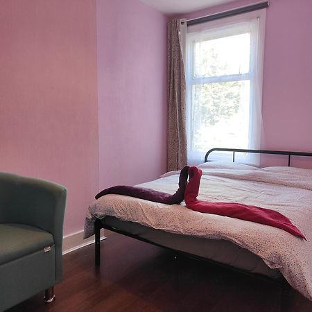Charming Double Bed Retreat Hotel ลอนดอน ภายนอก รูปภาพ