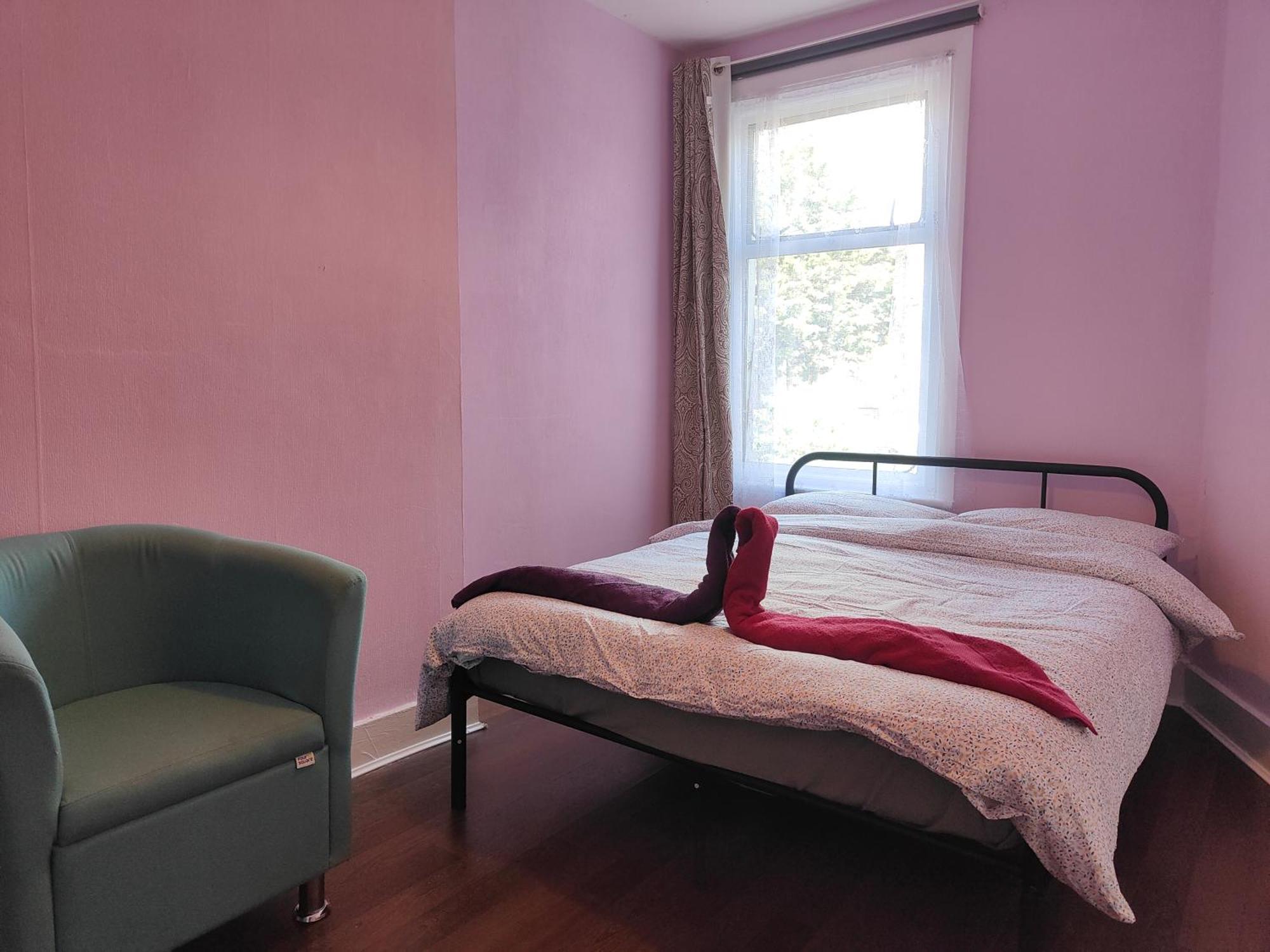 Charming Double Bed Retreat Hotel ลอนดอน ภายนอก รูปภาพ