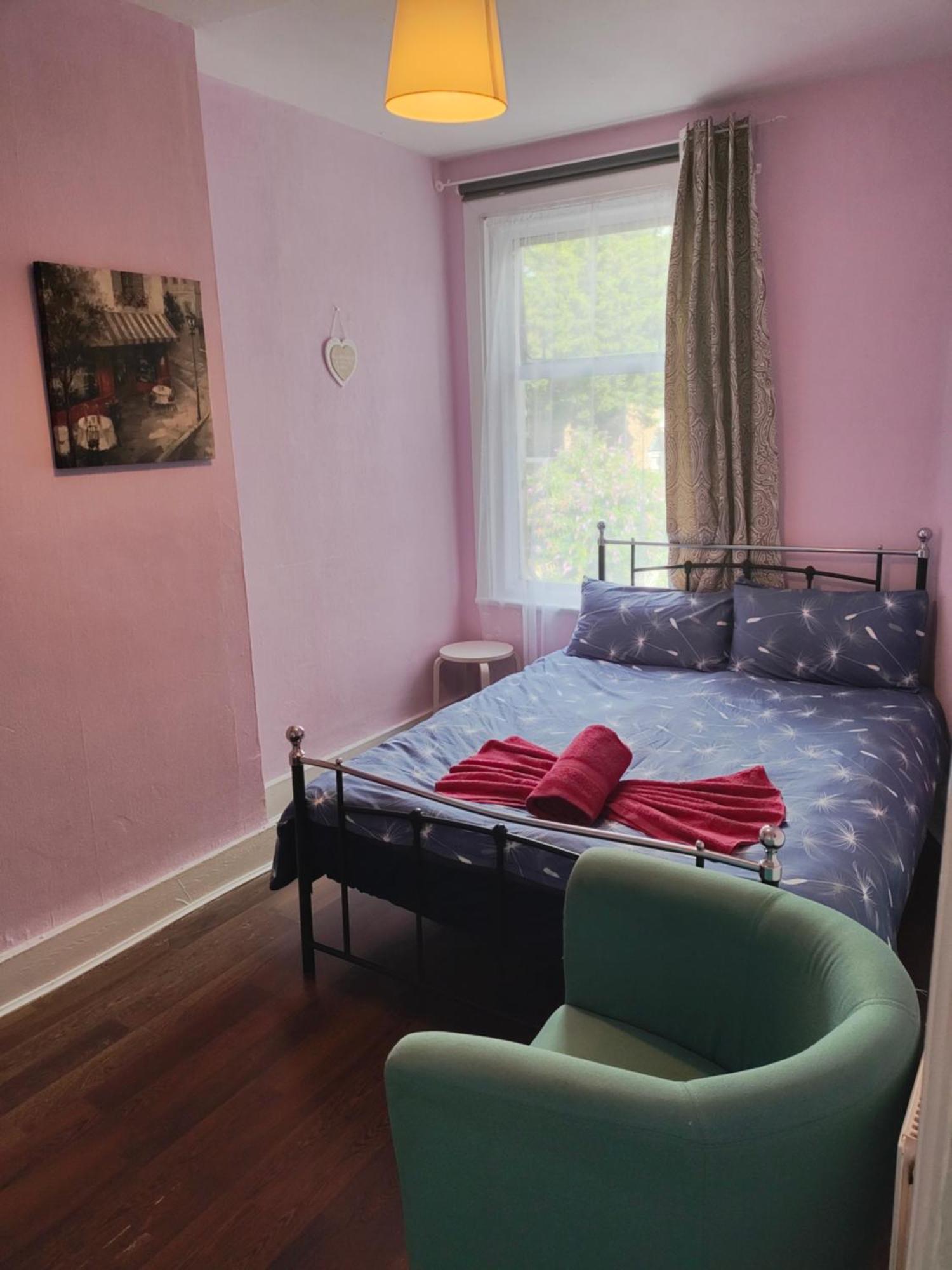 Charming Double Bed Retreat Hotel ลอนดอน ภายนอก รูปภาพ